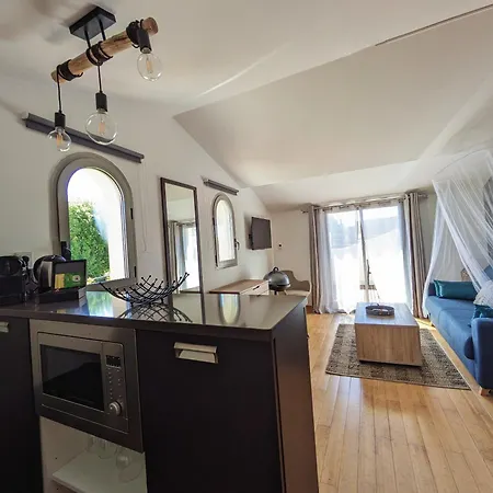 Dernier Etage Le Nid D'amour - Sejour Romantique, Mandara Beach, *