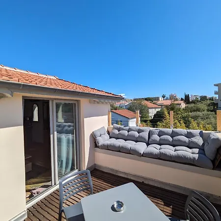 Dernier Etage Le Nid D'amour - Sejour Romantique, Mandara Beach, * Juan-les-Pins