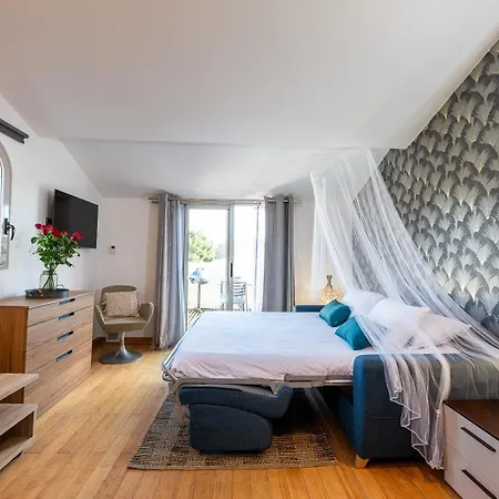 Dernier Etage Le Nid D'amour - Sejour Romantique, Mandara Beach, * Juan-les-Pins