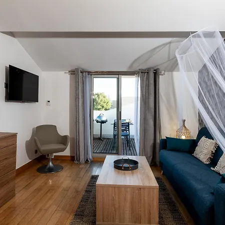 Dernier Etage Le Nid D'amour - Sejour Romantique, Mandara Beach, *